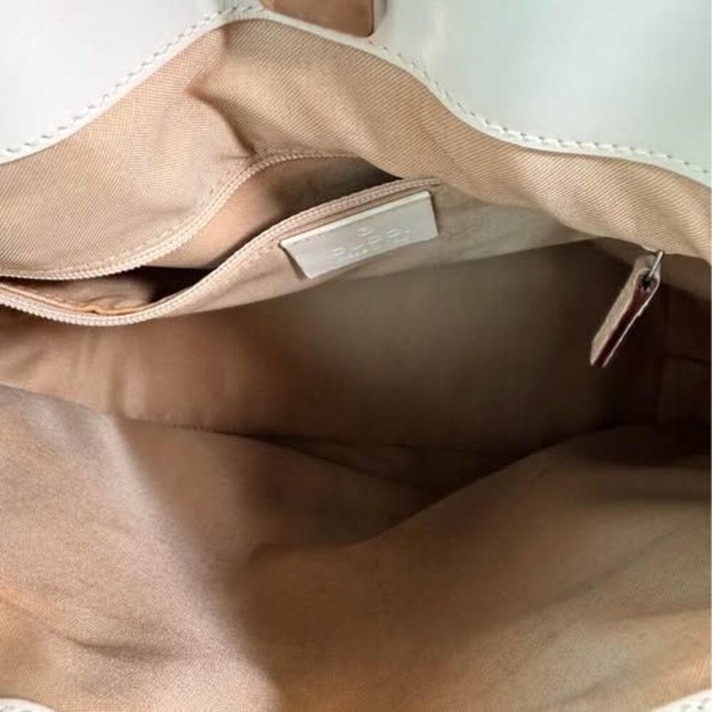 💗 Authentic Beige and Cream Gucci Monogram GG Canvas leather tote with pockets - Picture 9 of 10